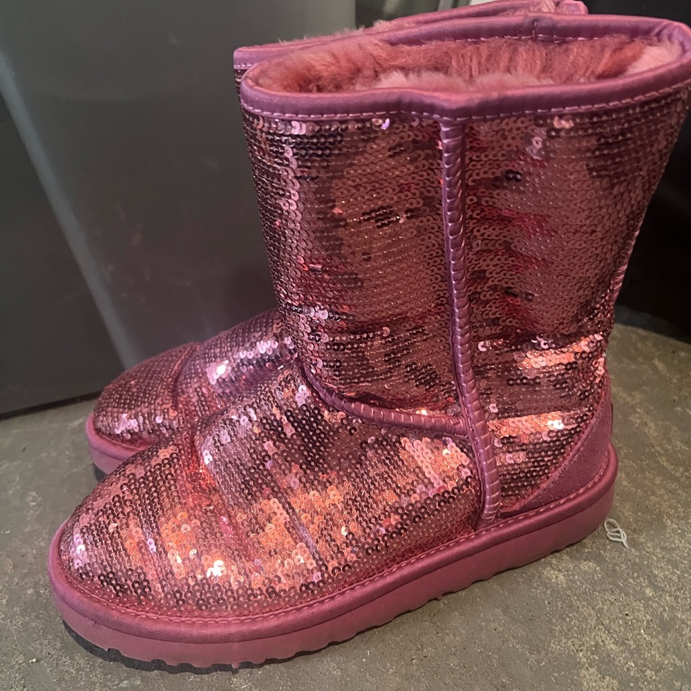 Pink sequins Uggs - Picture 3 of 6